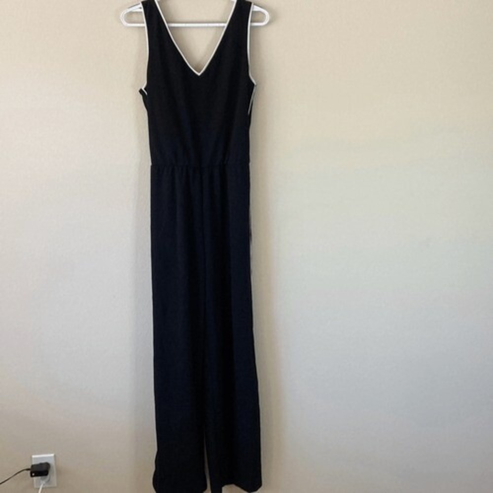 Love Ady Black White Trim Wide Leg Sleeveless V-Neck Jumpsuit Womens